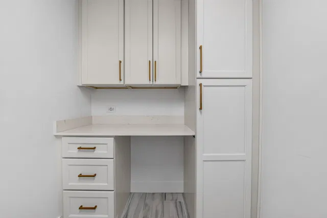 Unit 163 photo 34