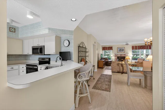 Residence photo 14