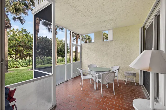 Residence photo 23
