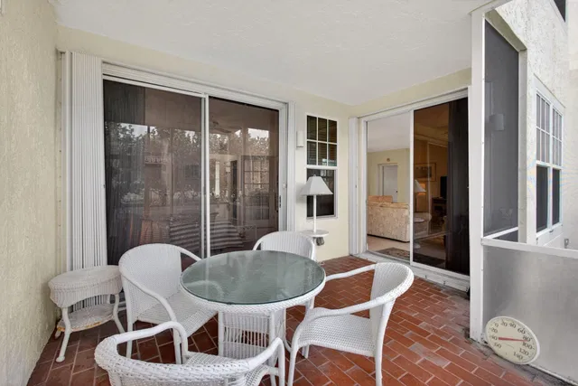Residence photo 24