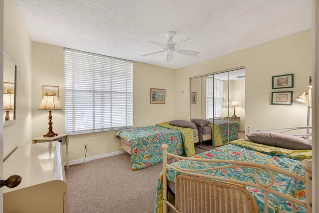 Residence photo 35