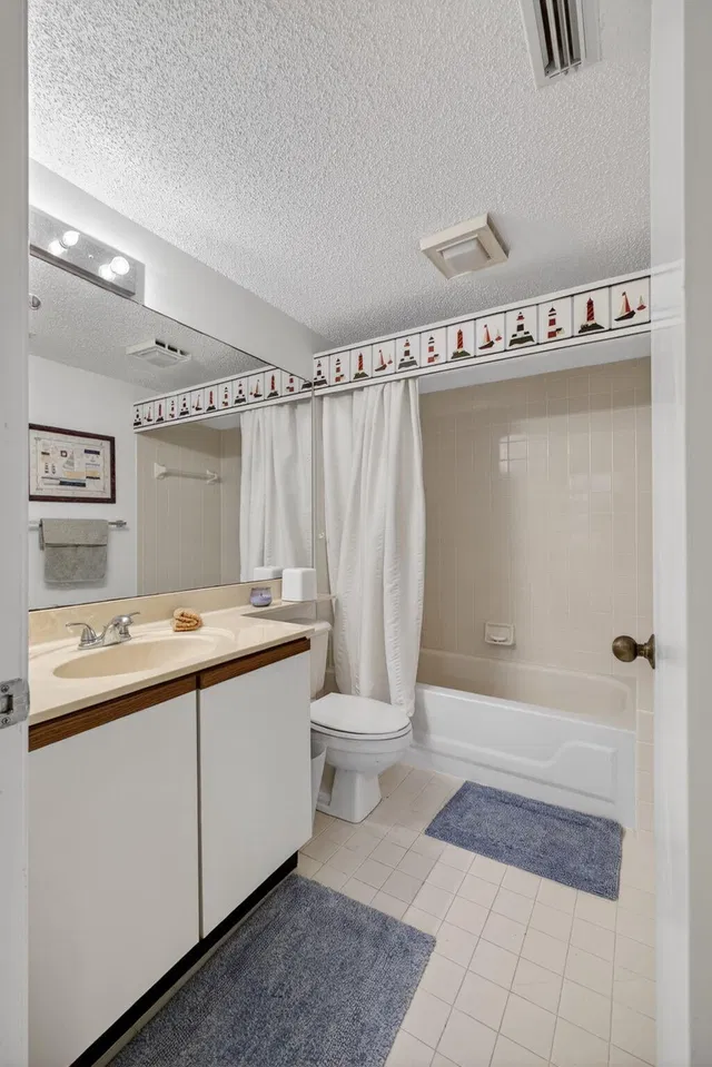Residence photo 39