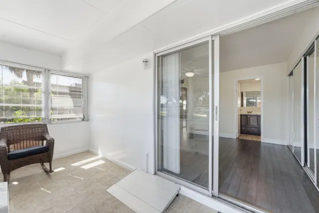 Residence photo 16