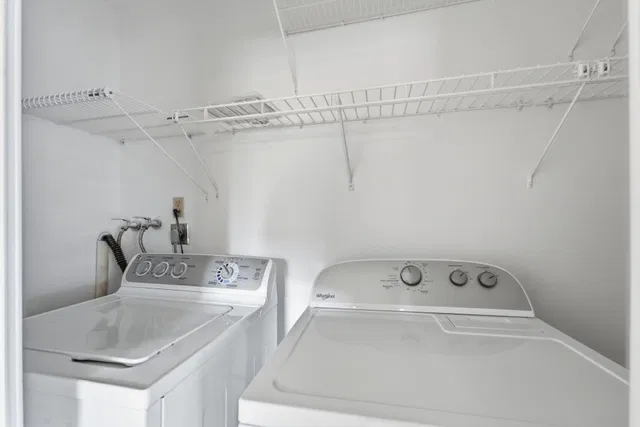 Residence photo 19