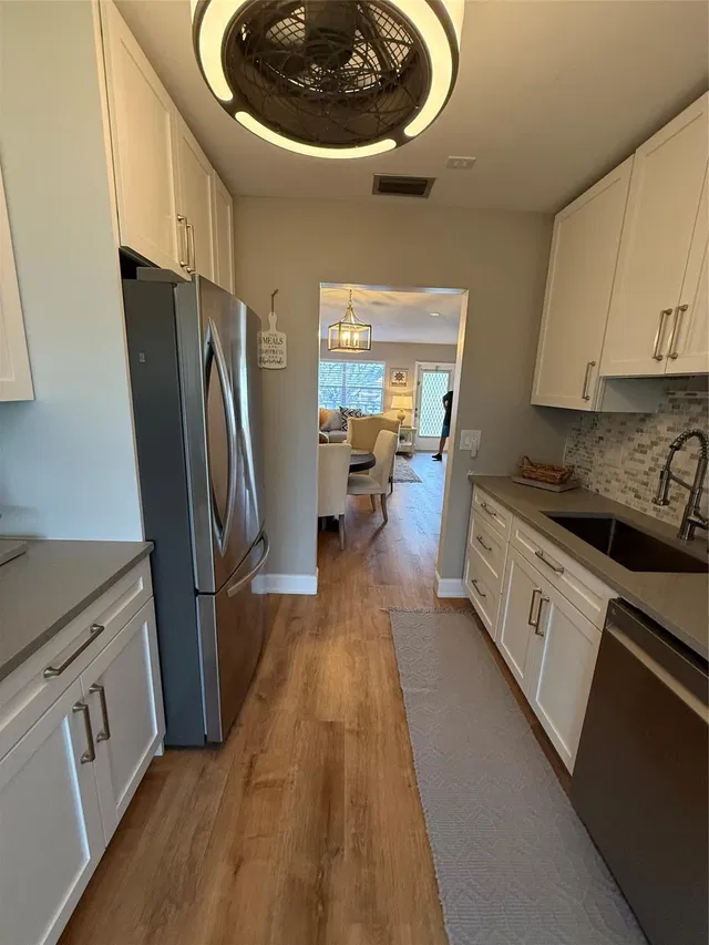  Unit 205 photo 9