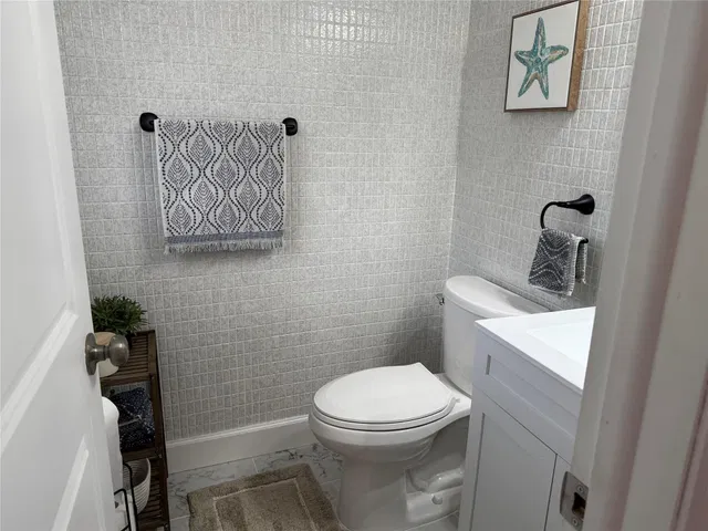 Unit 205 photo 14