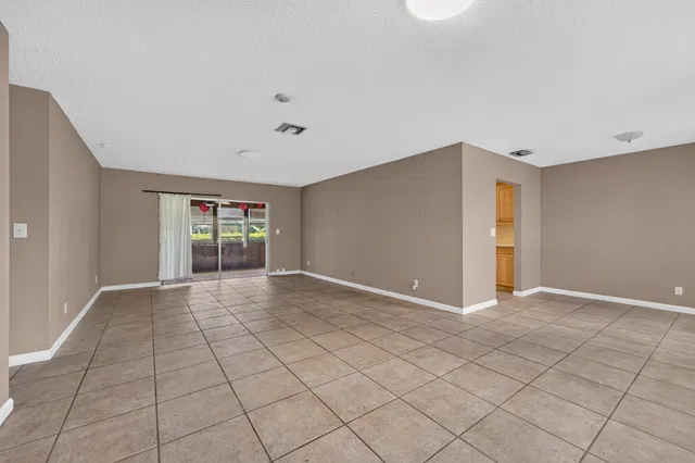 Residence photo 7