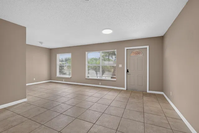 Residence photo 9