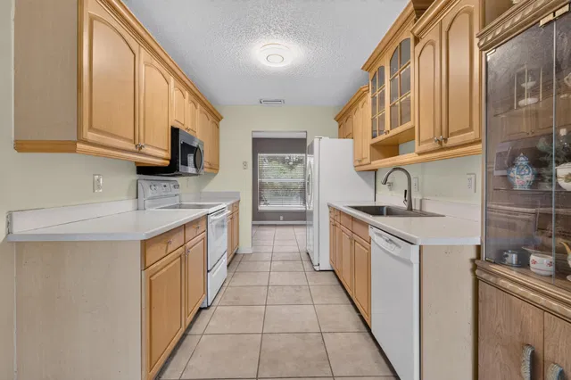 Residence photo 11