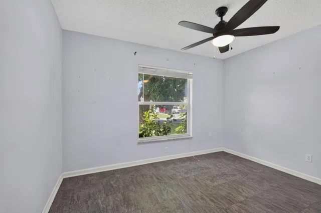 Residence photo 18