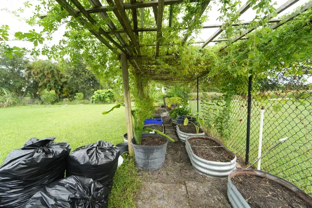 Residence photo 32