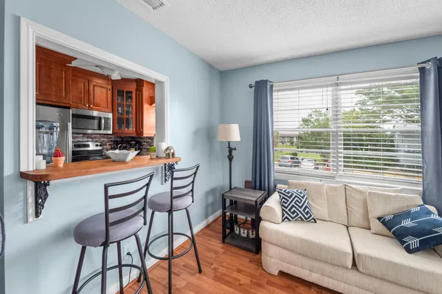 Residence photo 4