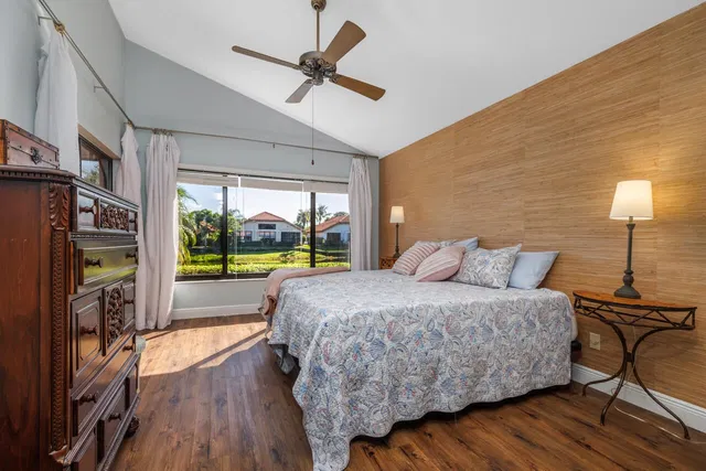 Residence photo 15