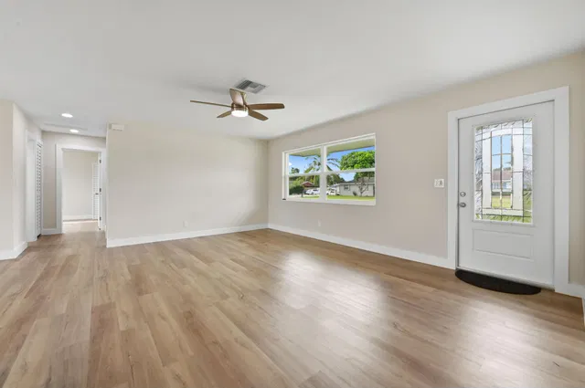 Residence photo 6