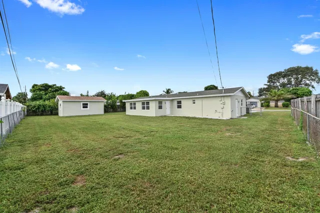 Residence photo 33