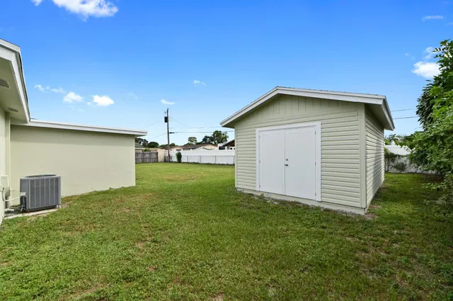 Residence photo 35