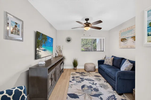 Unit 202 photo 41