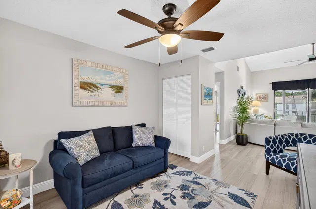 Unit 202 photo 42
