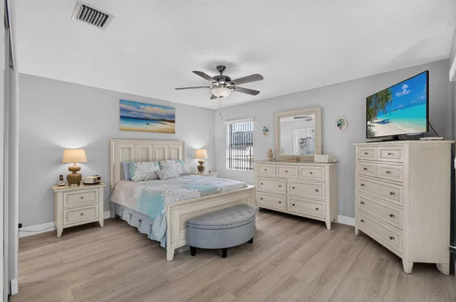 Unit 202 photo 45