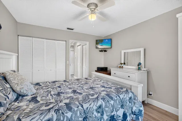 Unit 202 photo 60