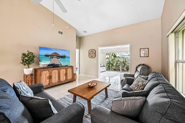 Residence photo 14