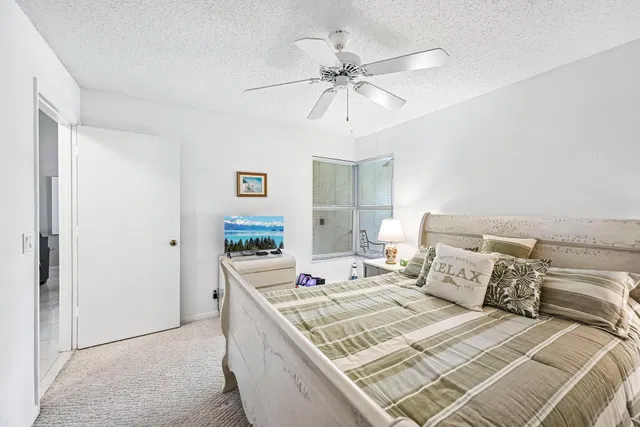 Residence photo 24