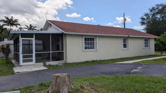 Residence photo 2