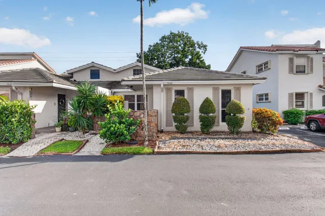 Residence photo 2