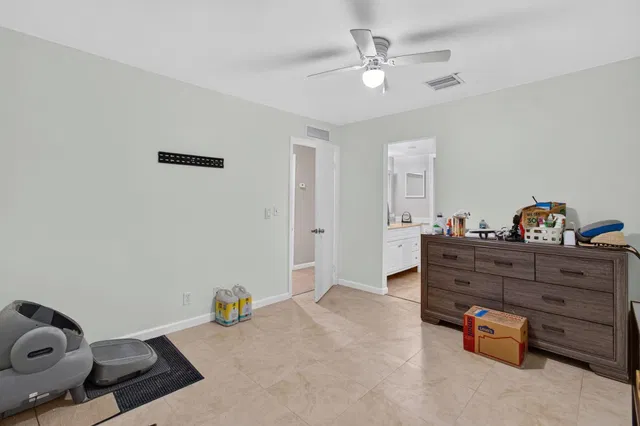 Residence photo 38