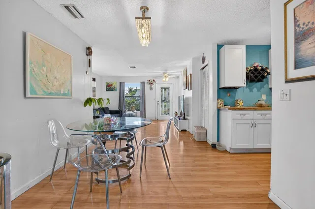  Residence photo 12