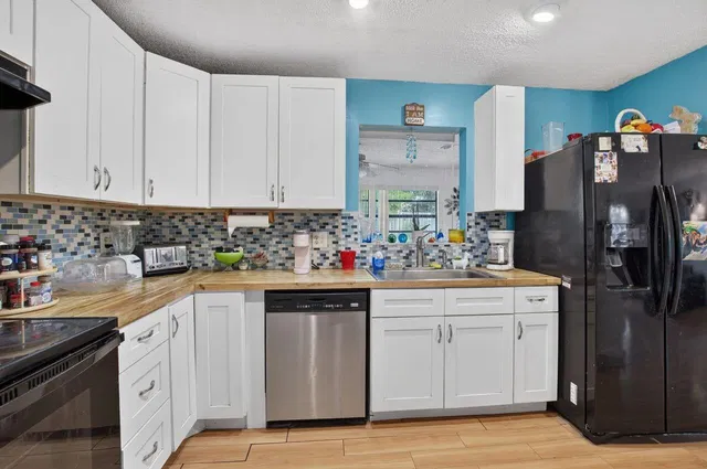  Residence photo 15