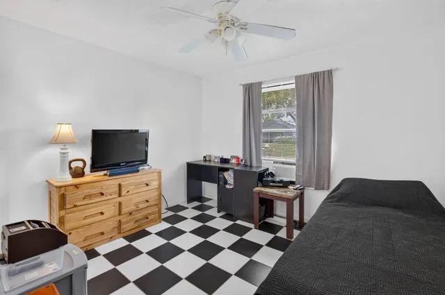  Residence photo 18