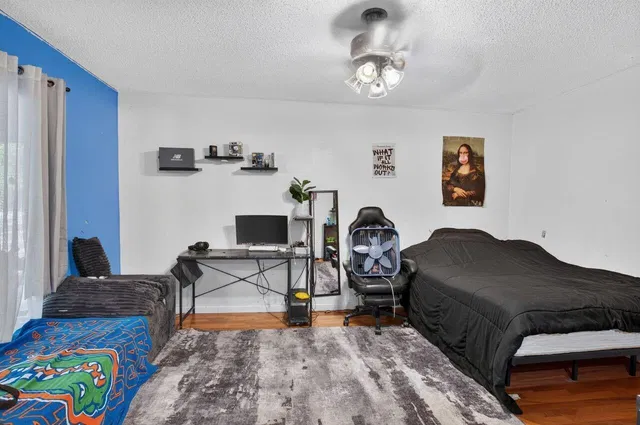  Residence photo 23