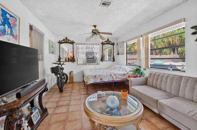  Residence photo 26