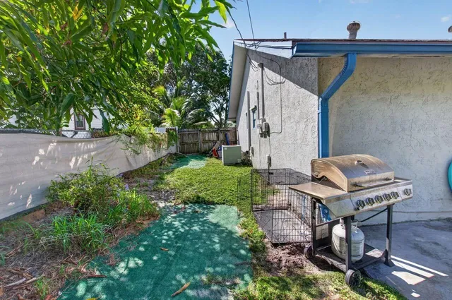  Residence photo 34