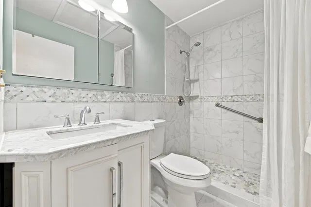 Unit C photo 29