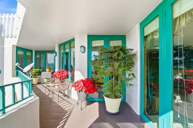 Mizner Court Unit PH14 photo 4