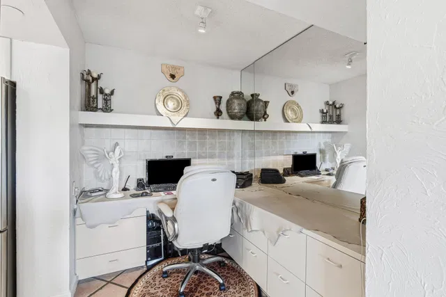 Mizner Court Unit PH14 photo 12