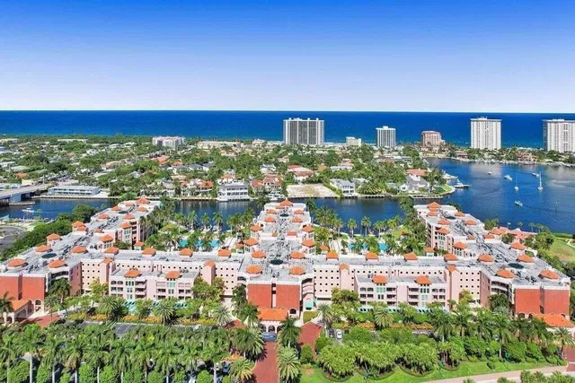 Mizner Court Unit PH14 photo 23