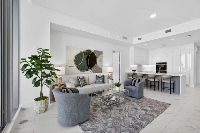 Nautilus 220 Unit 609 photo 18