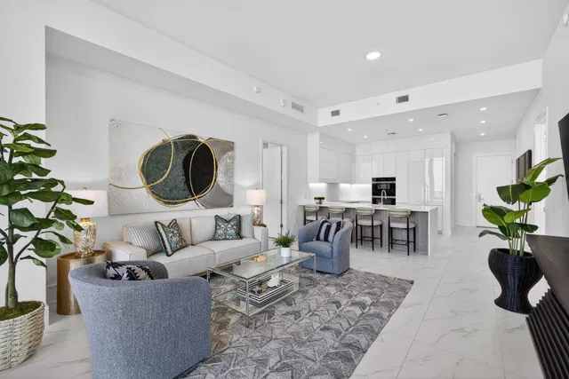 Nautilus 220 Unit 609 photo 19