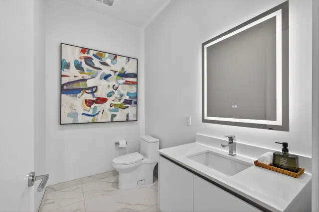 Nautilus 220 Unit 609 photo 23