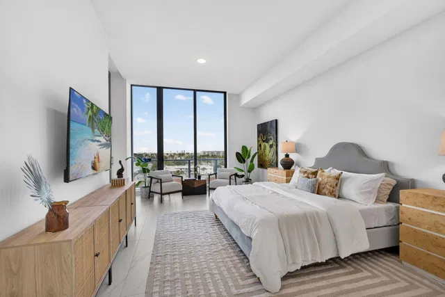 Nautilus 220 Unit 609 photo 28