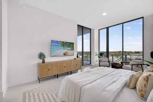 Nautilus 220 Unit 609 photo 29