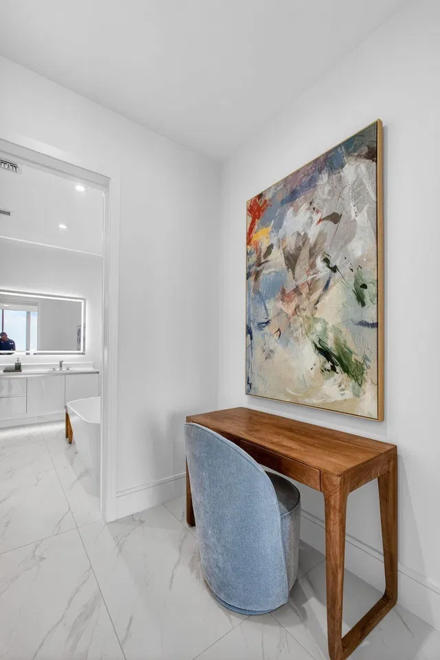 Nautilus 220 Unit 609 photo 33