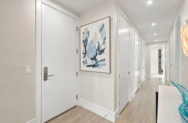 Nautilus 220 Unit 1423 photo 2