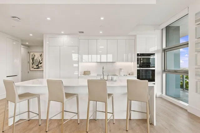 Nautilus 220 Unit 1423 photo 5