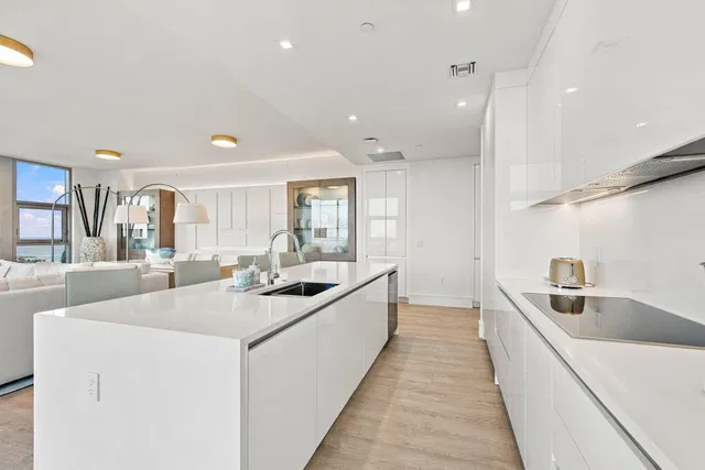 Nautilus 220 Unit 1423 photo 6
