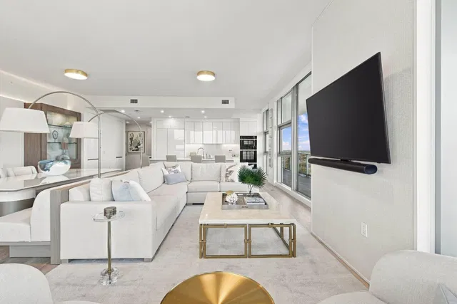Nautilus 220 Unit 1423 photo 11