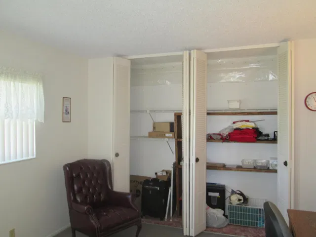 Unit 8 photo 21